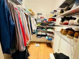 https://img.olx.com.br/thumbs256x256/98/982550524072344.jpg
