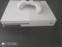 Título do anúncio: Xbox one + 10 Games + bateria de controle + capa 