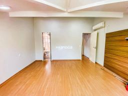 https://img.olx.com.br/thumbs256x256/98/983528166923636.jpg