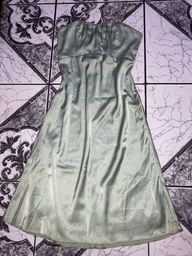 Título do anúncio: vestido simples de cetim cor verde tamanho P 38/40 