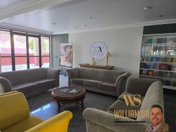 https://img.olx.com.br/thumbs256x256/98/987579409524449.jpg