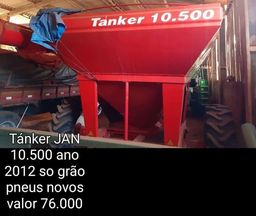 Título do anúncio: Tanker Jan 10.500 Ano 2012 Só grãos, Pneus novos, Não aceita troca.