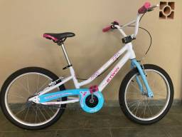 Título do anúncio: Bicicleta feminina infantil BTWIN