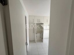 https://img.olx.com.br/thumbs256x256/99/990538404802402.jpg