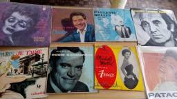 Título do anúncio: 8 discos vinil antigos de musicas francesas, todos 80