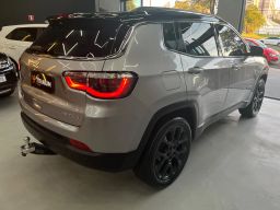 https://img.olx.com.br/thumbs256x256/99/993564528253851.jpg
