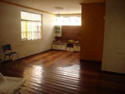 Título do anúncio: Casa Para Venda em Vila Laura, 7 quartos, 2 suítes - Oportunidade