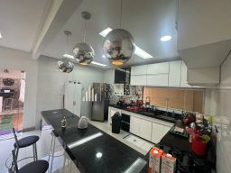 https://img.olx.com.br/thumbs256x256/99/998513766130851.jpg