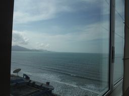 Título do anúncio: Apartamento 4 quartos com ar com vista para o mar - Predio frente praia