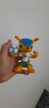 Mascote fuleco 15 cm 80 reais 
