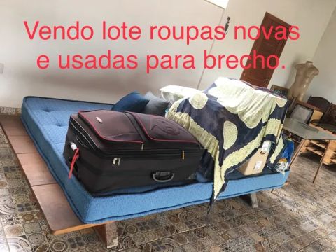 Roupas brecho 