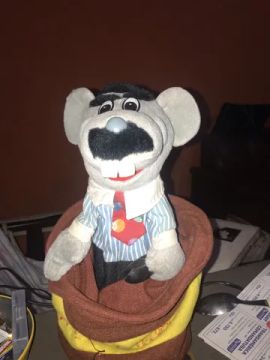 Boneco charopinho musical 