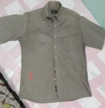 Baixou! Camisas Sociais (Manga curta) e Blusas - Últimas Unidades - 2 por R$25
