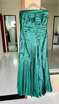Vestido de Festa Longo Plus Size