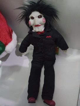 Boneco Jogos Mortais Billy Jigsaw Neca Plush Doll