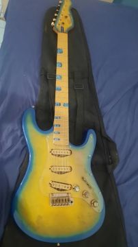 Guitarra feita por Luthier