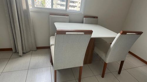 Mesa 4 cadeiras 