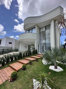 CASA NOVA NO CONDOMÍNIO DAMHA  Aracagi    R$ 3.700.000,00
