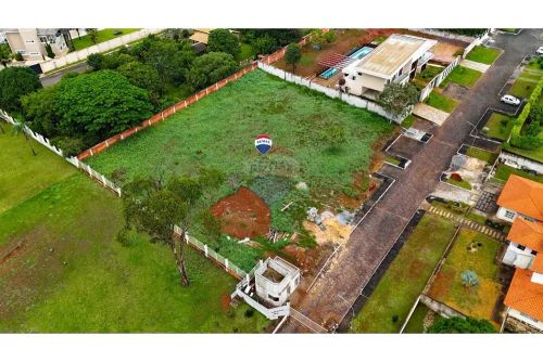 Excelente terreno de 2500m² com uma vista excepcional. Quadra 24