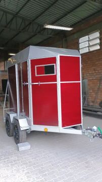 Carreta para transporte de animais