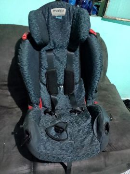 Vendo cadeirinha infantil para carro em ótimo estado 