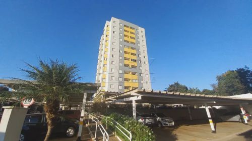 Apartamento com 3 quartos sendo 1 suíte, 2 vagas de garagem, varanda e armários no Gurupi 