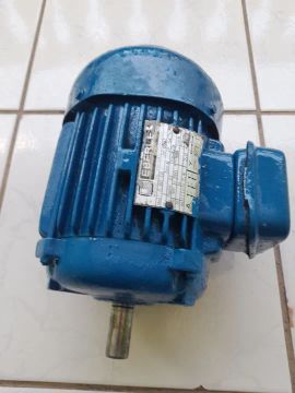Motor Elétrico Trifásico Eberle 1cv 1110rpm usado 