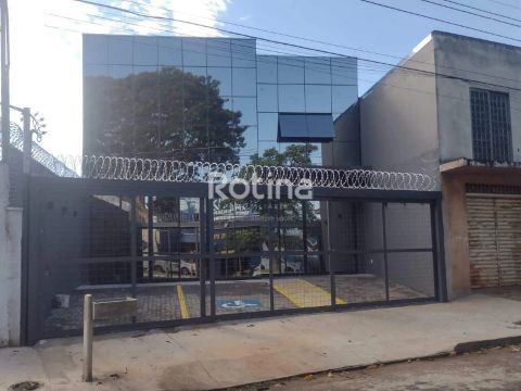 Galpão para alugar, Custódio Pereira - Uberlândia/MG - Rotina Imobiliária
