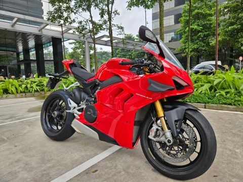 Ducati Panigale V4S/ único dono/ 4.600km / nunca caiu / revisões em CCS