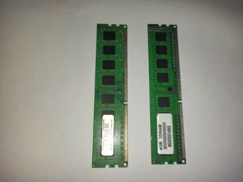 Memória RAM DDR3 4GB 1333MHz (2x4GB) - Usada, em perfeito estado