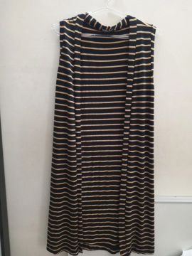 Max Colete feminino listrado preto e dourado
