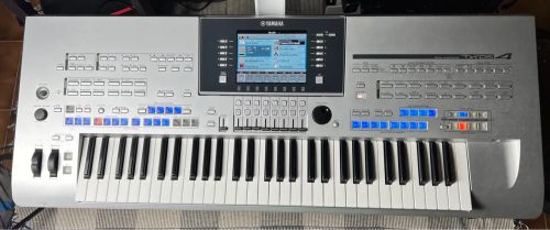 Teclado Yamaha Tyros 4 - com 512gb de Expansão + Hard Bag