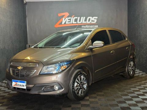 ONIX 1.4MT LTZ CINZA 2013/2014