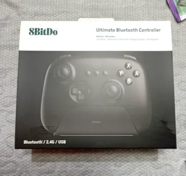 Controle 8bitdo Ultimate Bluetooth 3 modos com Dock de carregamento