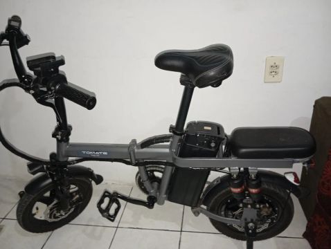 BICICLETA ELÉTRICA Á BATERIA 
