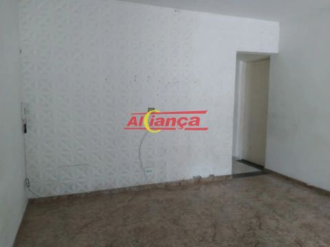 CASA PARA ALUGAR COM 03 QUARTOS, 02 VAGAS, 250M², VILA GALVÃO - GUARULHOS/SP POR R$ 2.500,