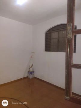 Kitnet e casa de dois quartos sem garagem
