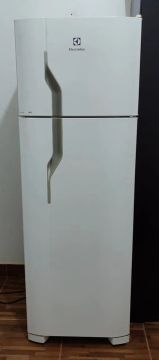 Geladeira Electrolux Duplex Cycle Defrost