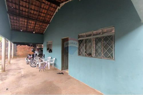 Oportunidade Imperdível! Casa + Kitnet em Excelente Localização