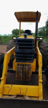 TRATOR CBT 8440, 4X2, RELIQUIA 1991 R$ 100.000,00