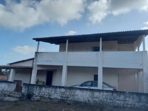 Casa 4/4, duas suítes, piscina por 150.000,00  em Búzios