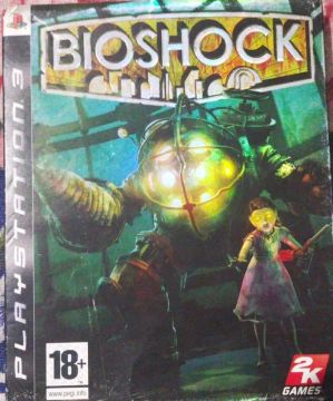 Jogo PS3 Bioshock  com capa holográfica.