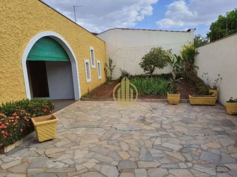 Casa com 3 dormitórios à venda, 200 m² por R$ 530.000 - Parque Residencial Lagoinha - Ribe