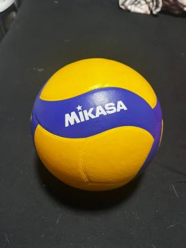 Bola de vôlei mikasa V390W