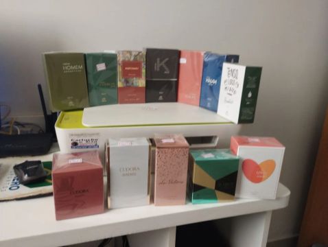 Perfumes diversos - NOVOS Masculinos e Femininos a partir de 100,00 até 180,000.