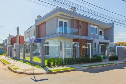 Sobrado com 3 Quartos ( 3 suites ) à venda, 240m² - Mont Serrat REF: G4885