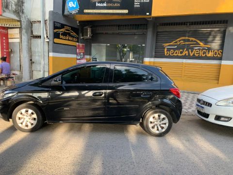 Vendo Onix 1.0 Lt 2017- FINANCIADO 