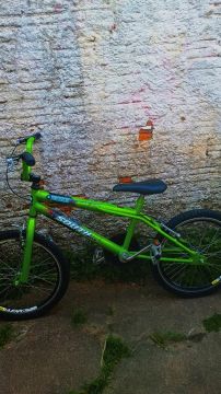 Bicicleta aro 20 south semi nova 