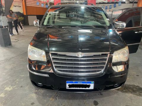 Chrysler Town & Country limited 2010