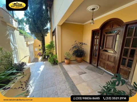 à venda, 4 quartos, 2 vagas, Bela Vista - Teófilo Otoni/MG
